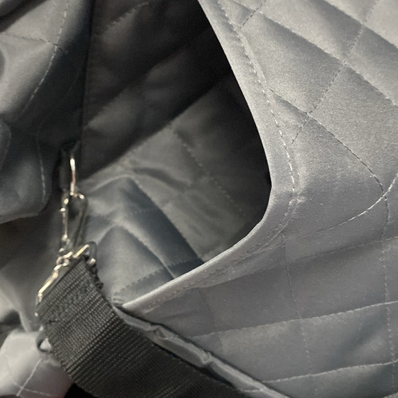 Overnight Bag - Picture 7 of 8